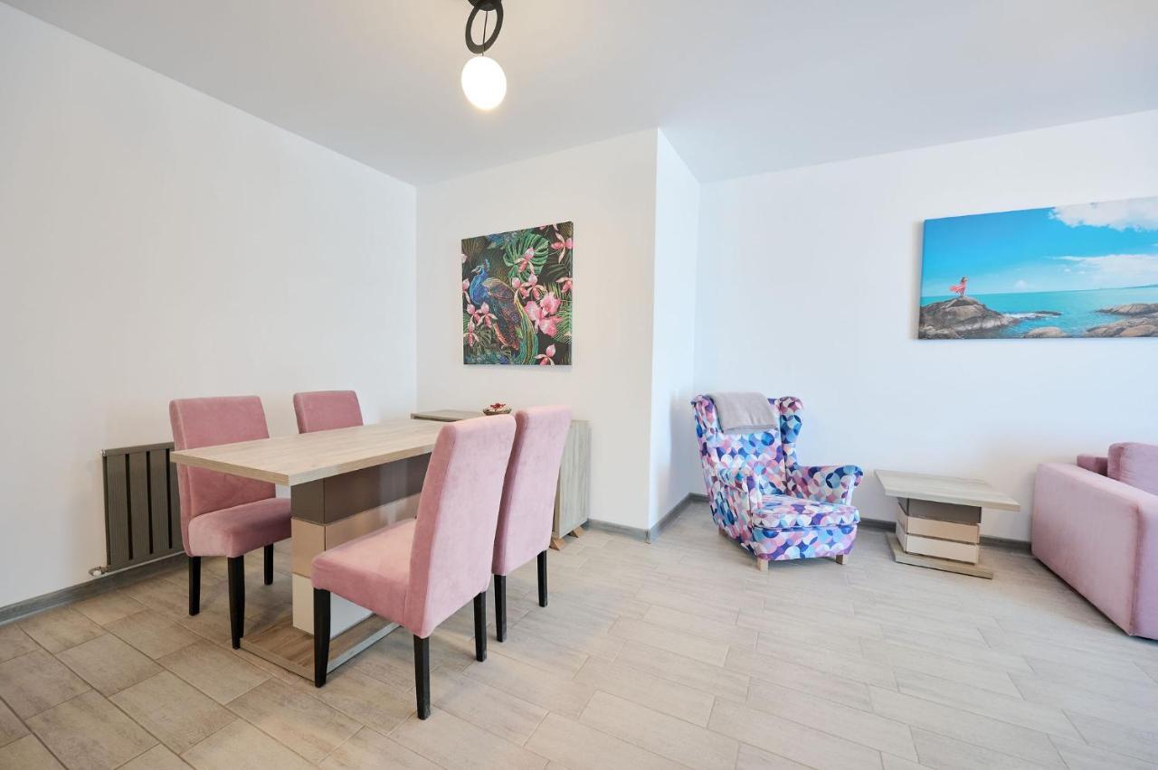Beachfront 1Br Apartment- Spa N Pools 马马亚 外观 照片