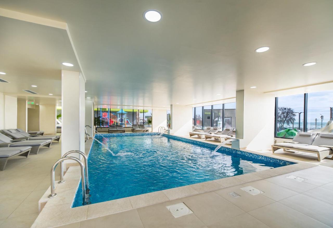 Beachfront 1Br Apartment- Spa N Pools 马马亚 外观 照片