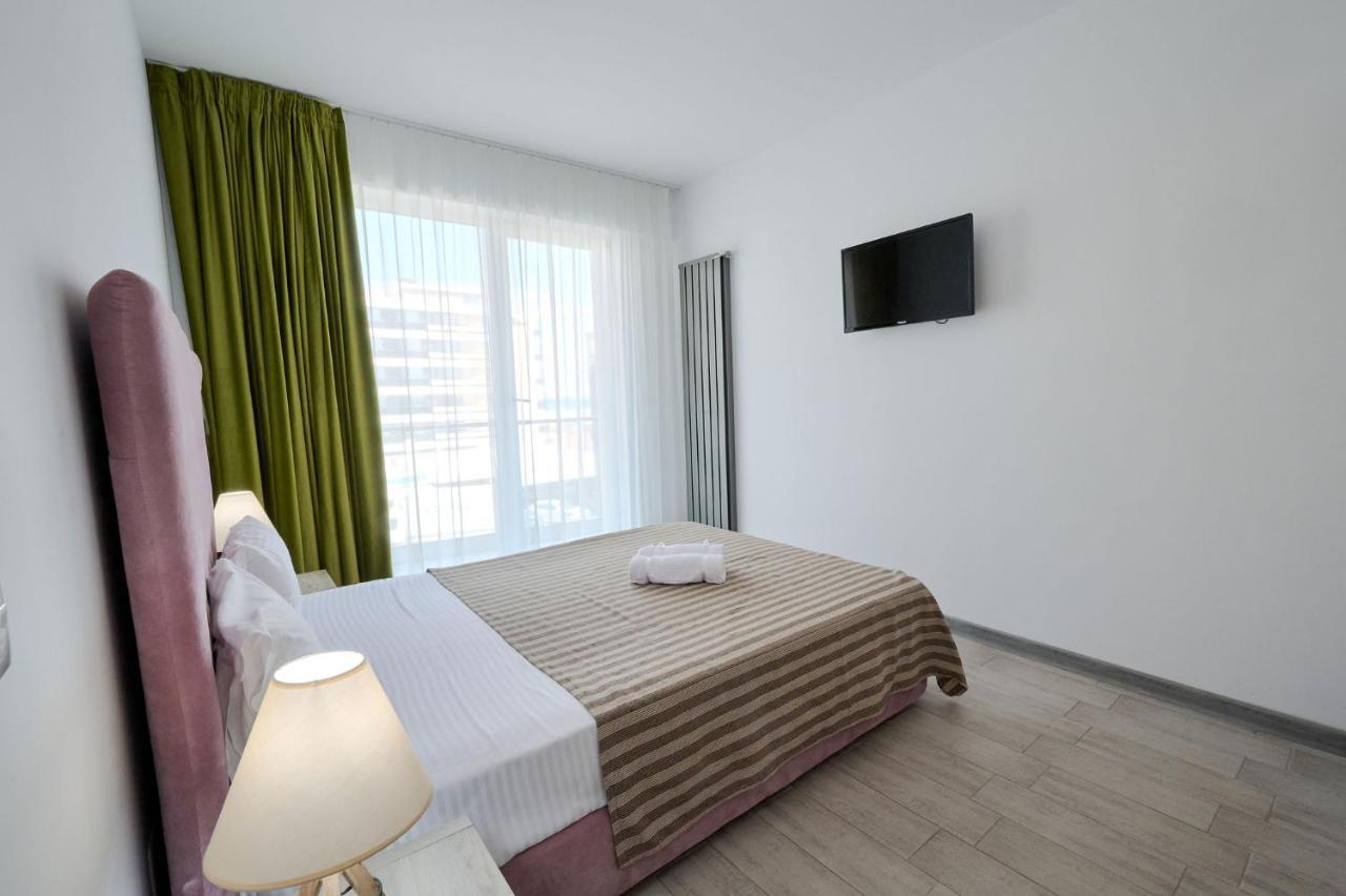 Beachfront 1Br Apartment- Spa N Pools 马马亚 外观 照片